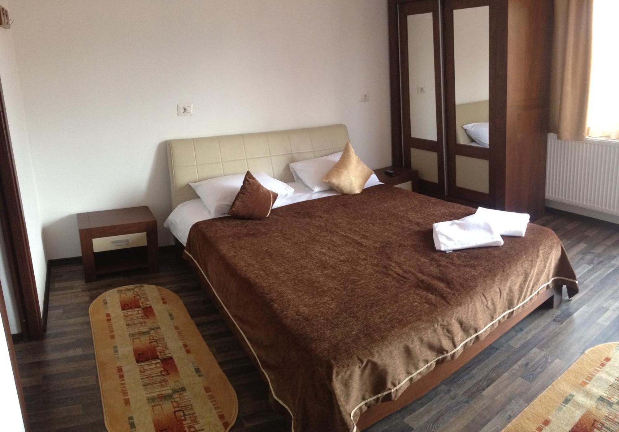 Pensiunea La Nise Sîmbăta de Sus Habitación foto